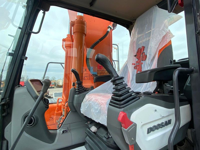 Doosan DX225LC - Bras déport